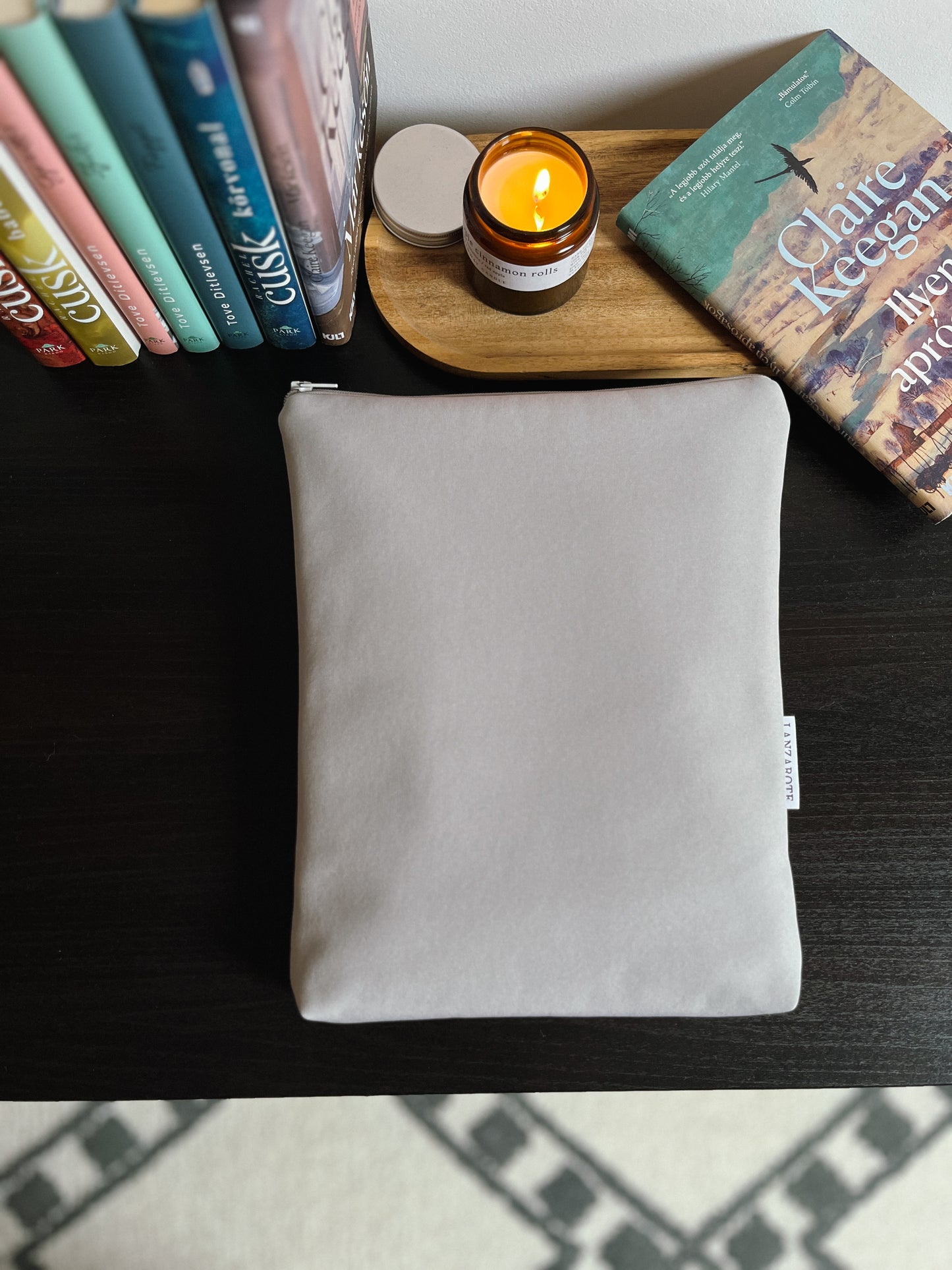 Vízhatlan cipzáros könyvtok • Light Grey