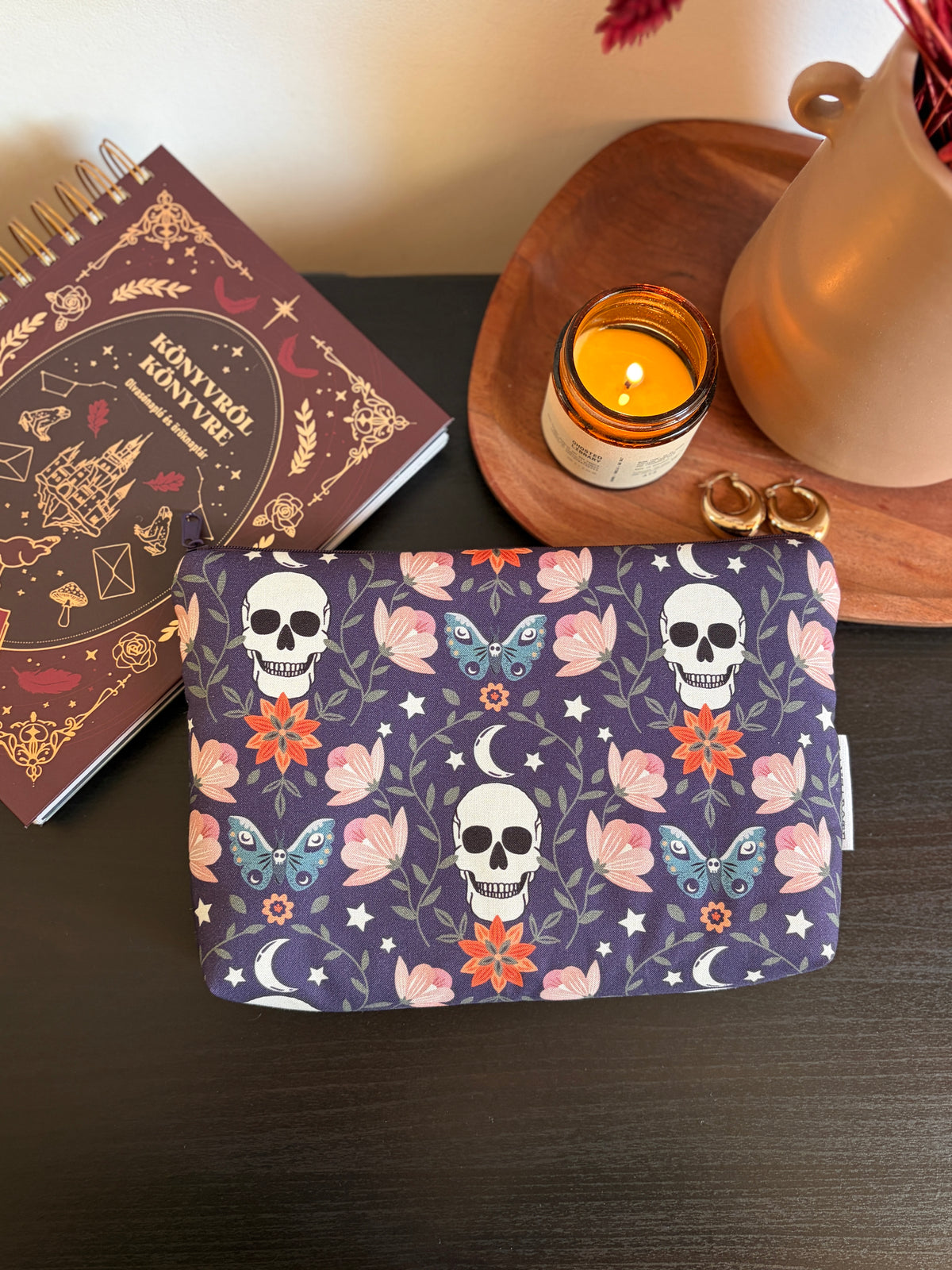 Skulls & Flowers neszeszer • L