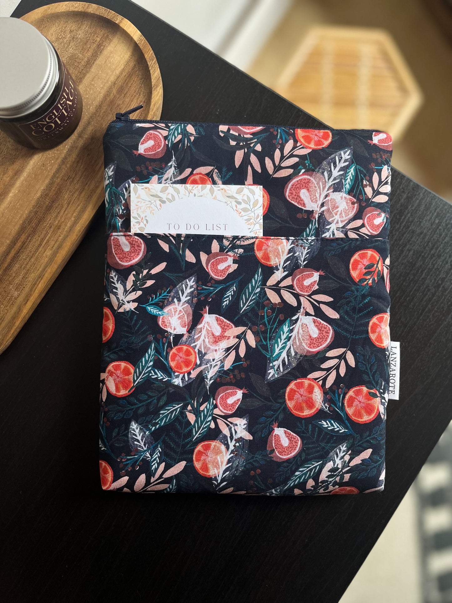 Fügés zsebes könyvtok