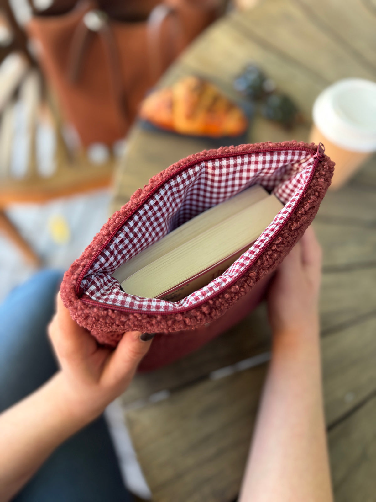 Teddy Maroon Gingham könyvtok