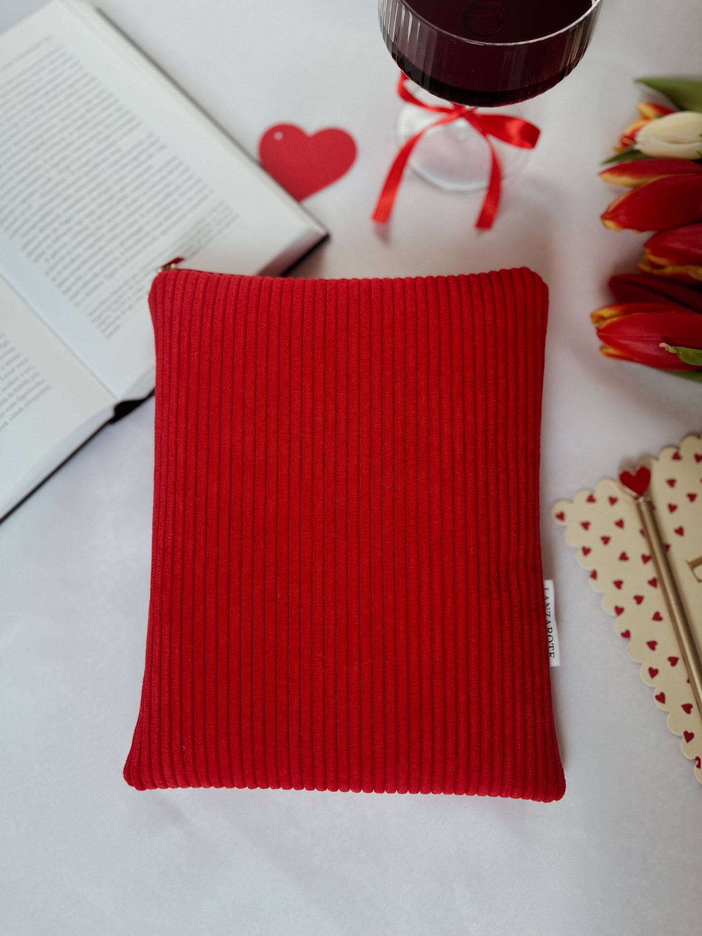 Céline • Red könyvtok