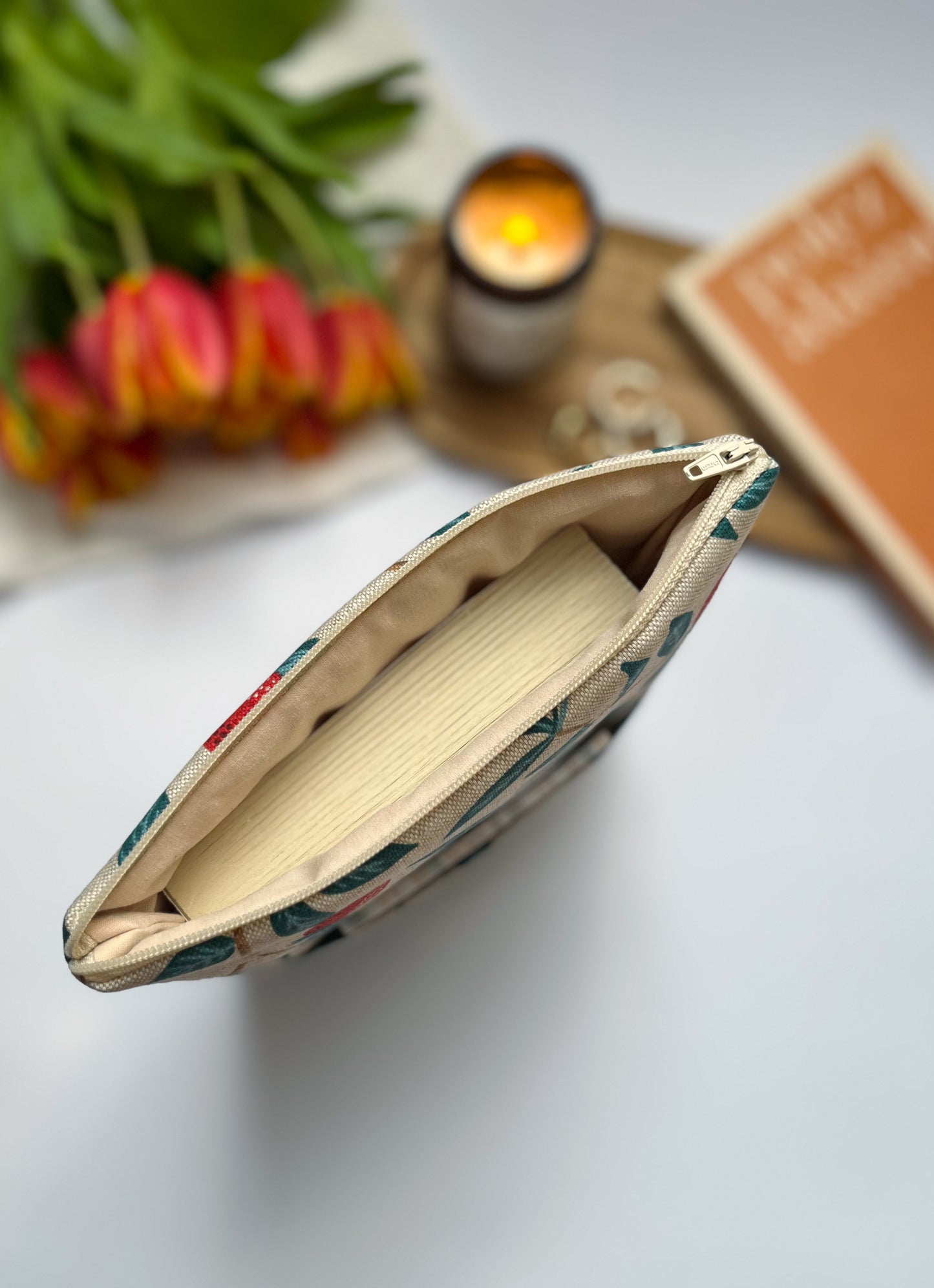 Berries & Cherries zsebes könyvtok