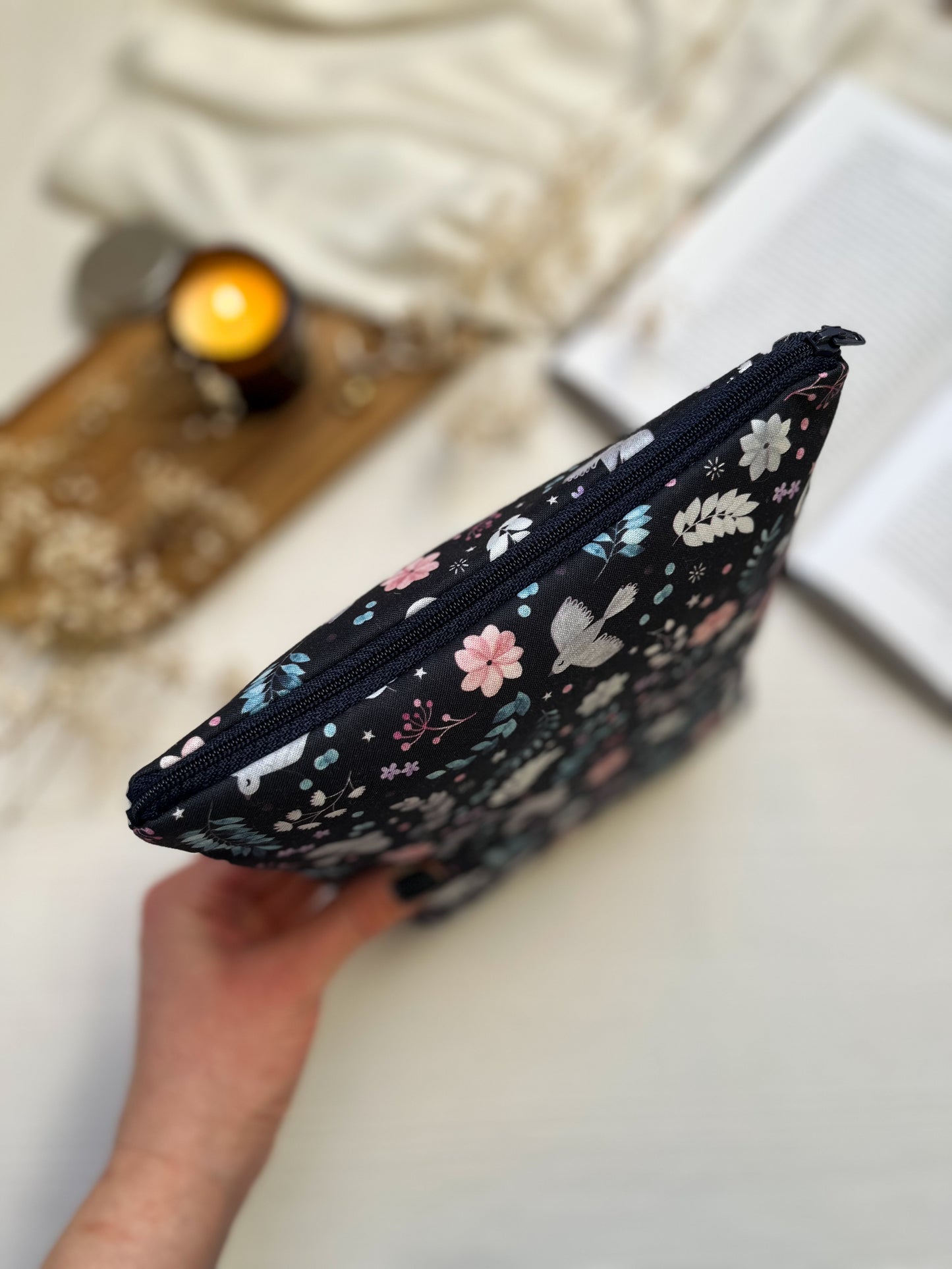 Nightfall zsebes könyvtok