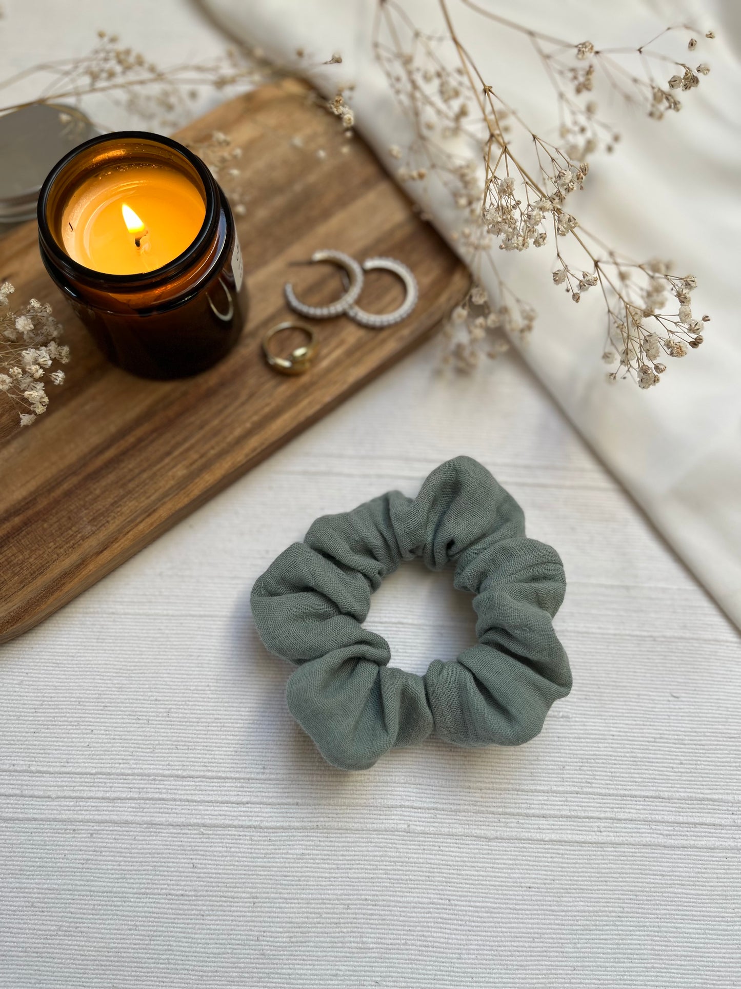 Sage duplagéz scrunchie
