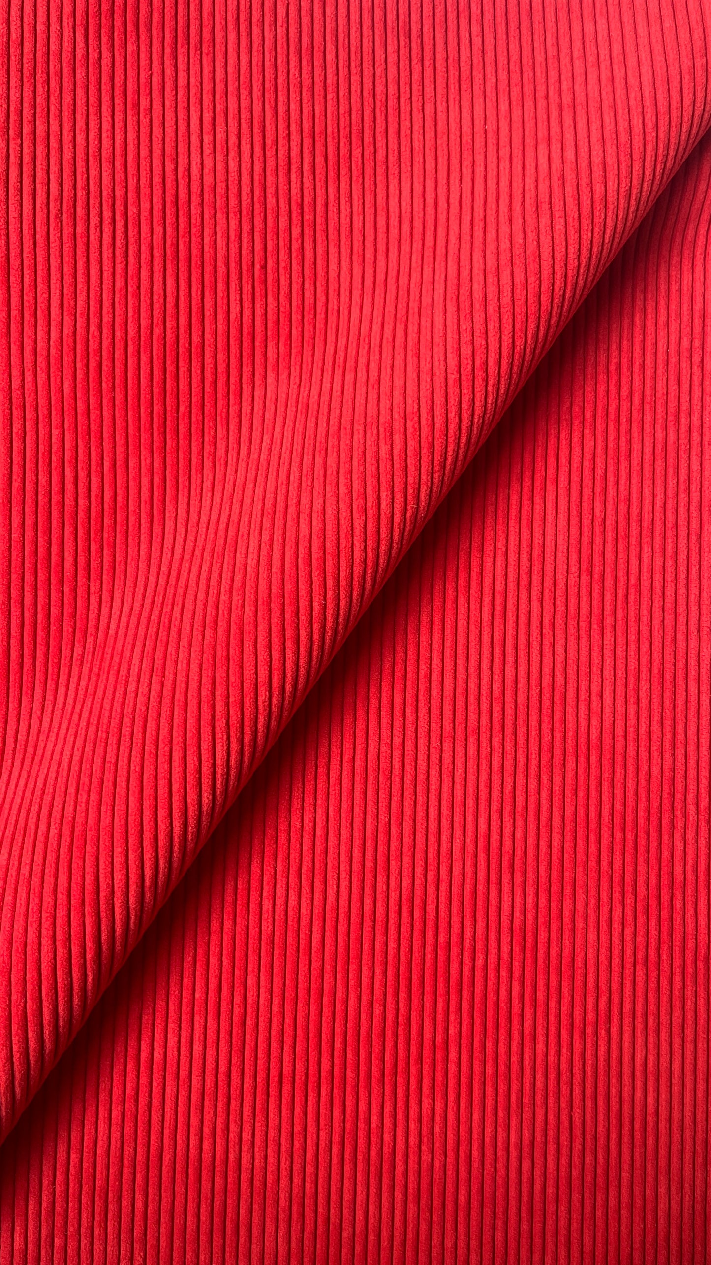 Céline • Red laptop tok