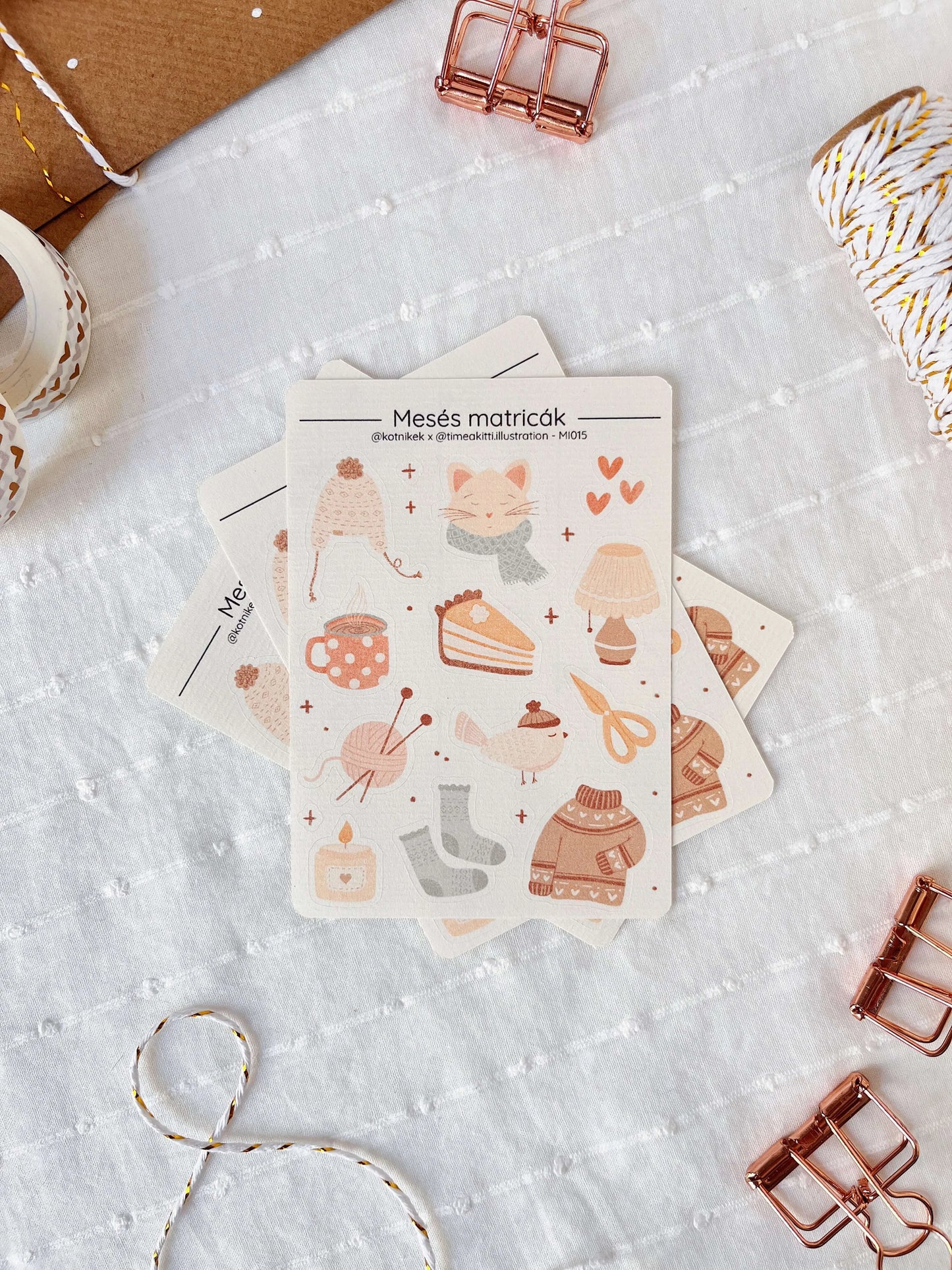 Őszi bekuckózás – mesés matricaív