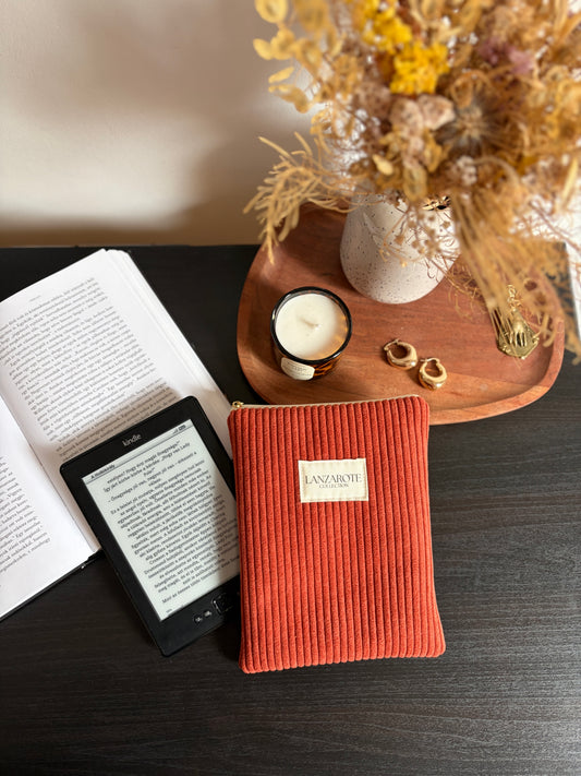 Céline • Terracotta kindle tok