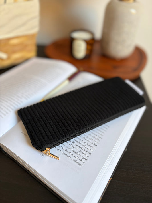 Céline • Noir tolltartó