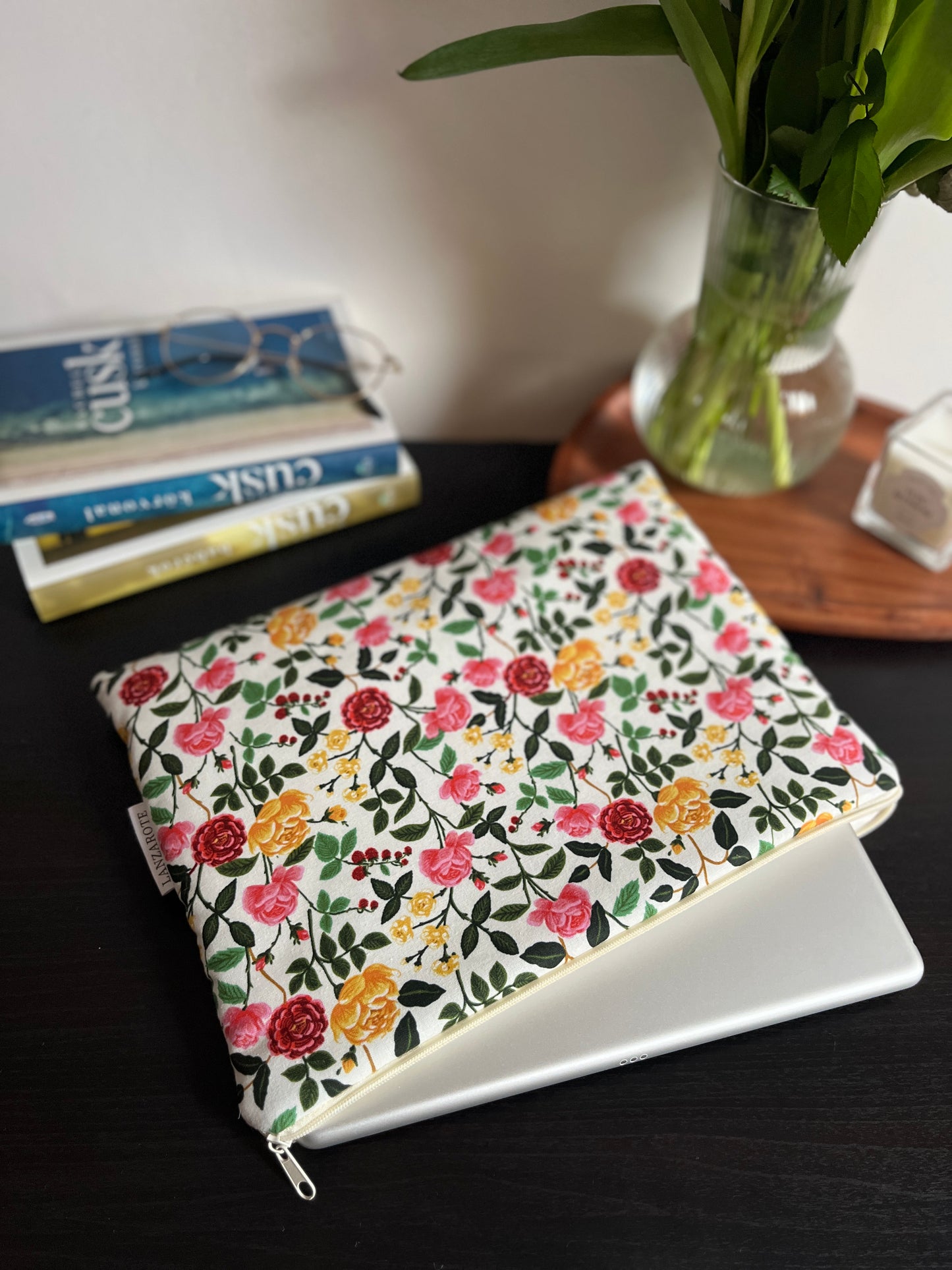 Rose Garden iPad tok