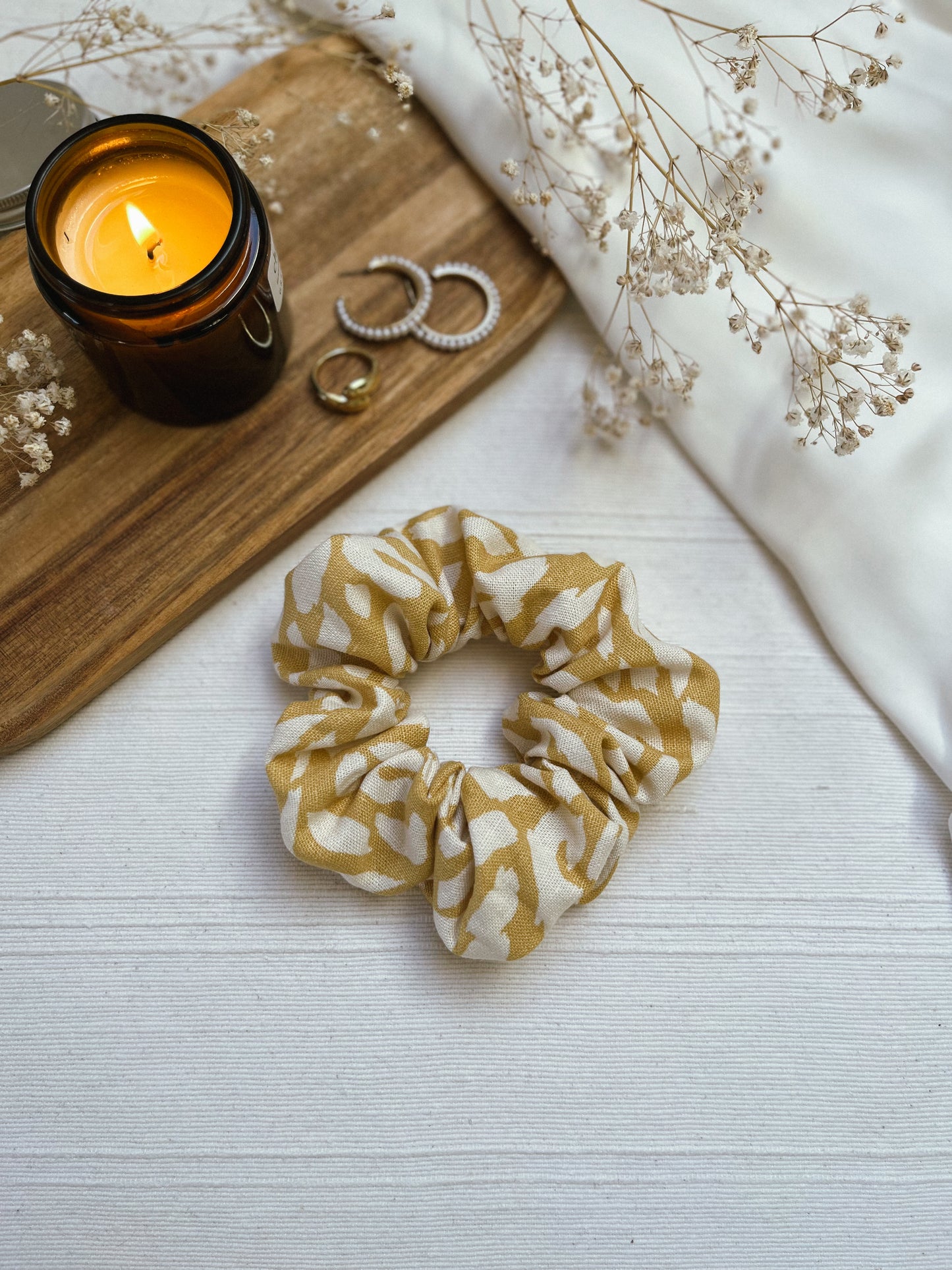 Harper Linen scrunchie