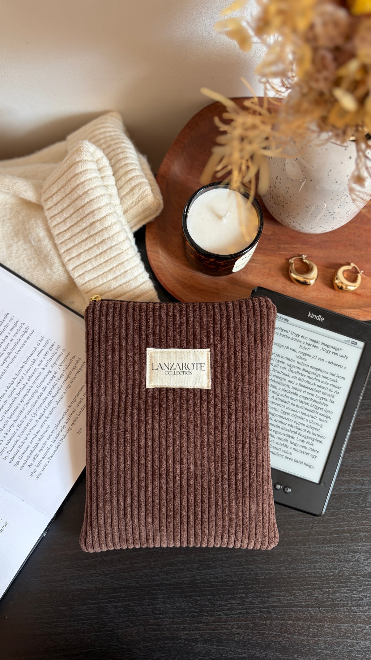 Céline • Chocolate kindle tok