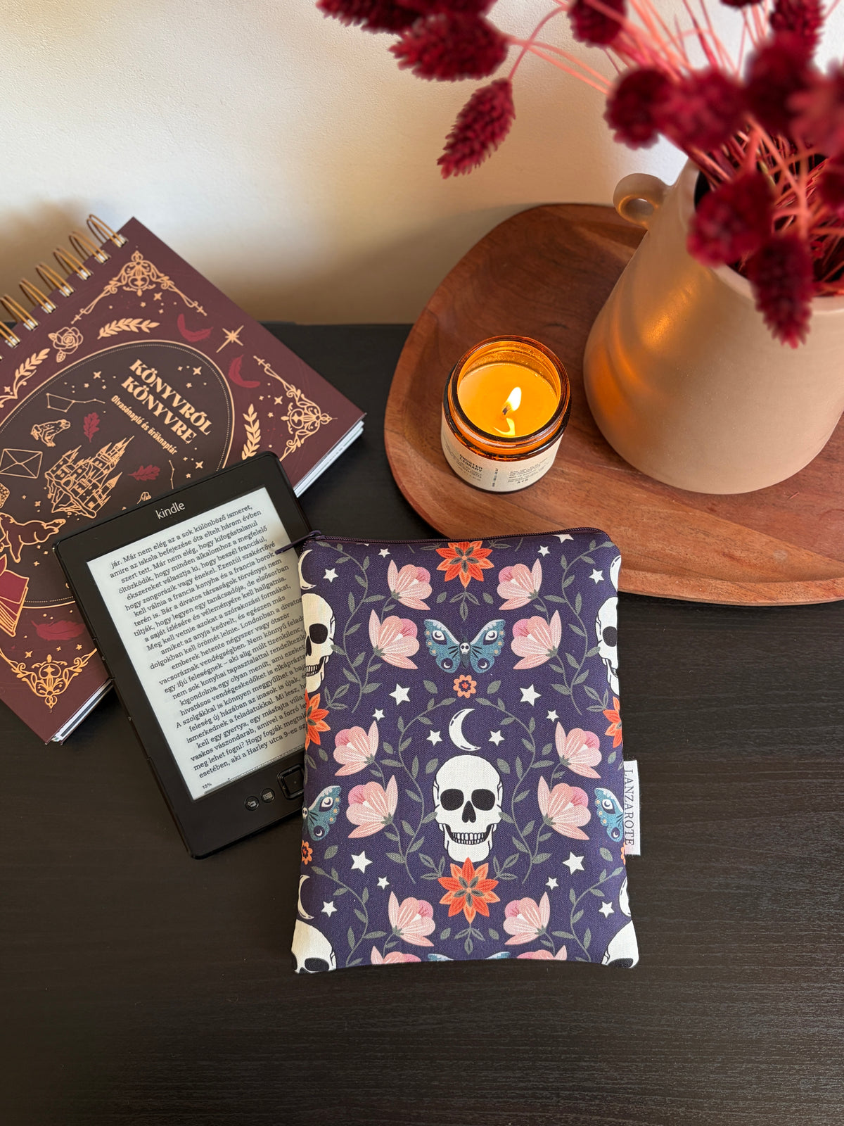 Skulls & Flowers kindle tok