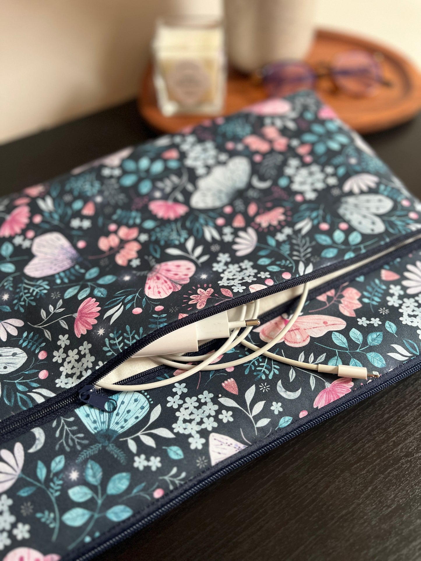 Éjjeli lepkék laptop tok