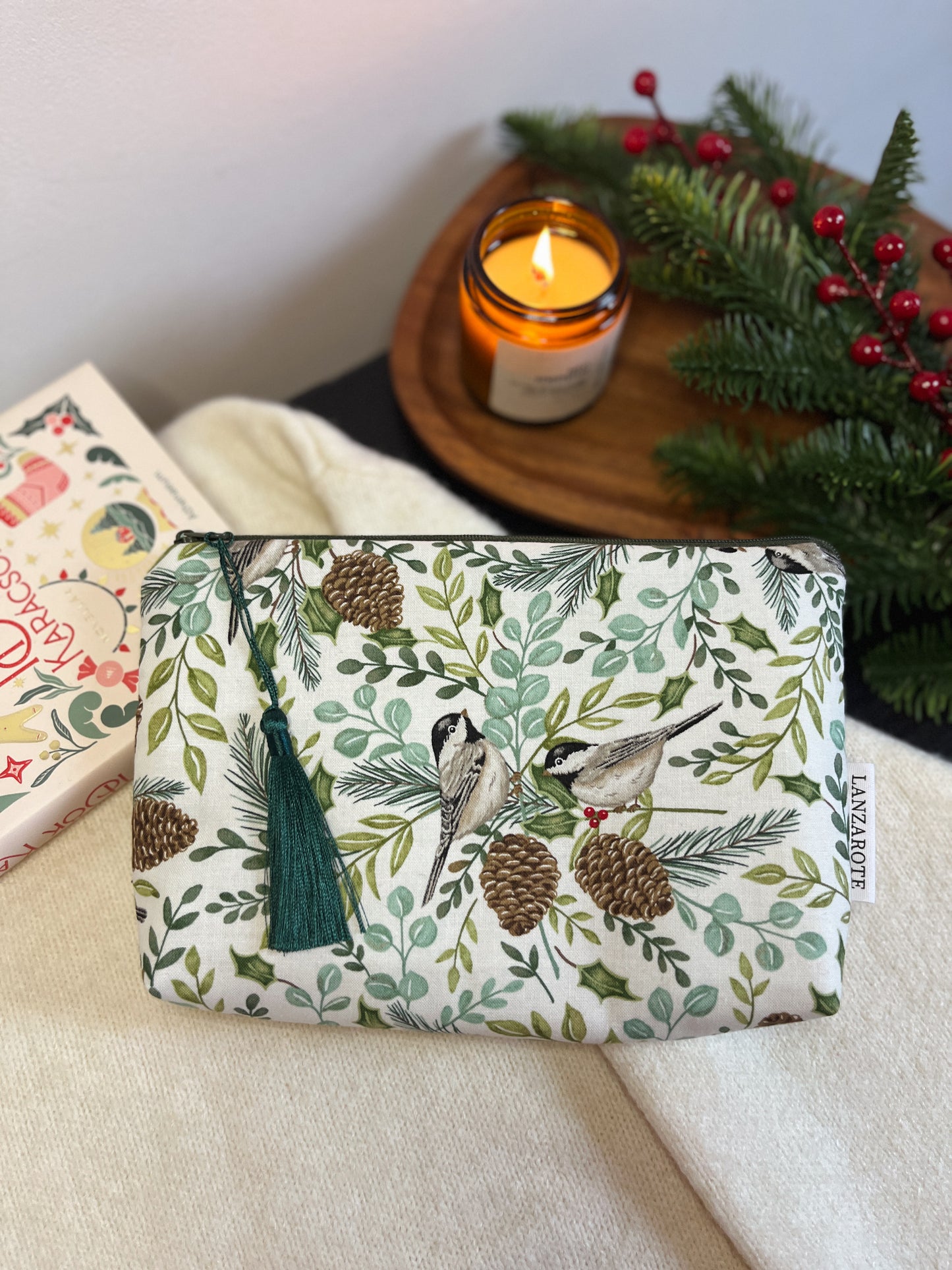 Winter Birds neszeszer • M