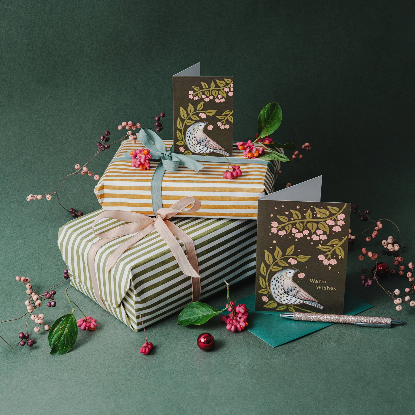 Singing Thrush & Wild Pear képeslap