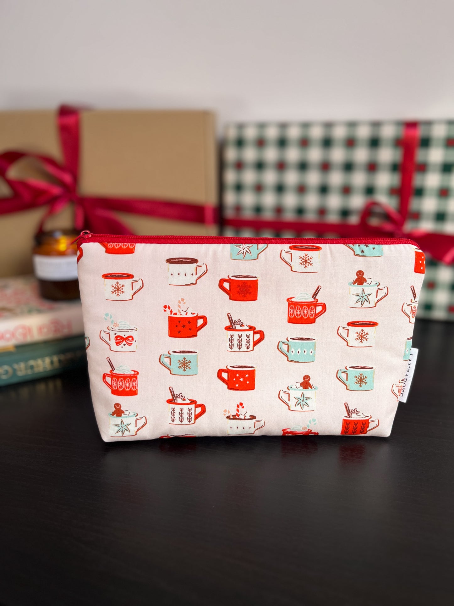 Festive Mugs neszeszer • M