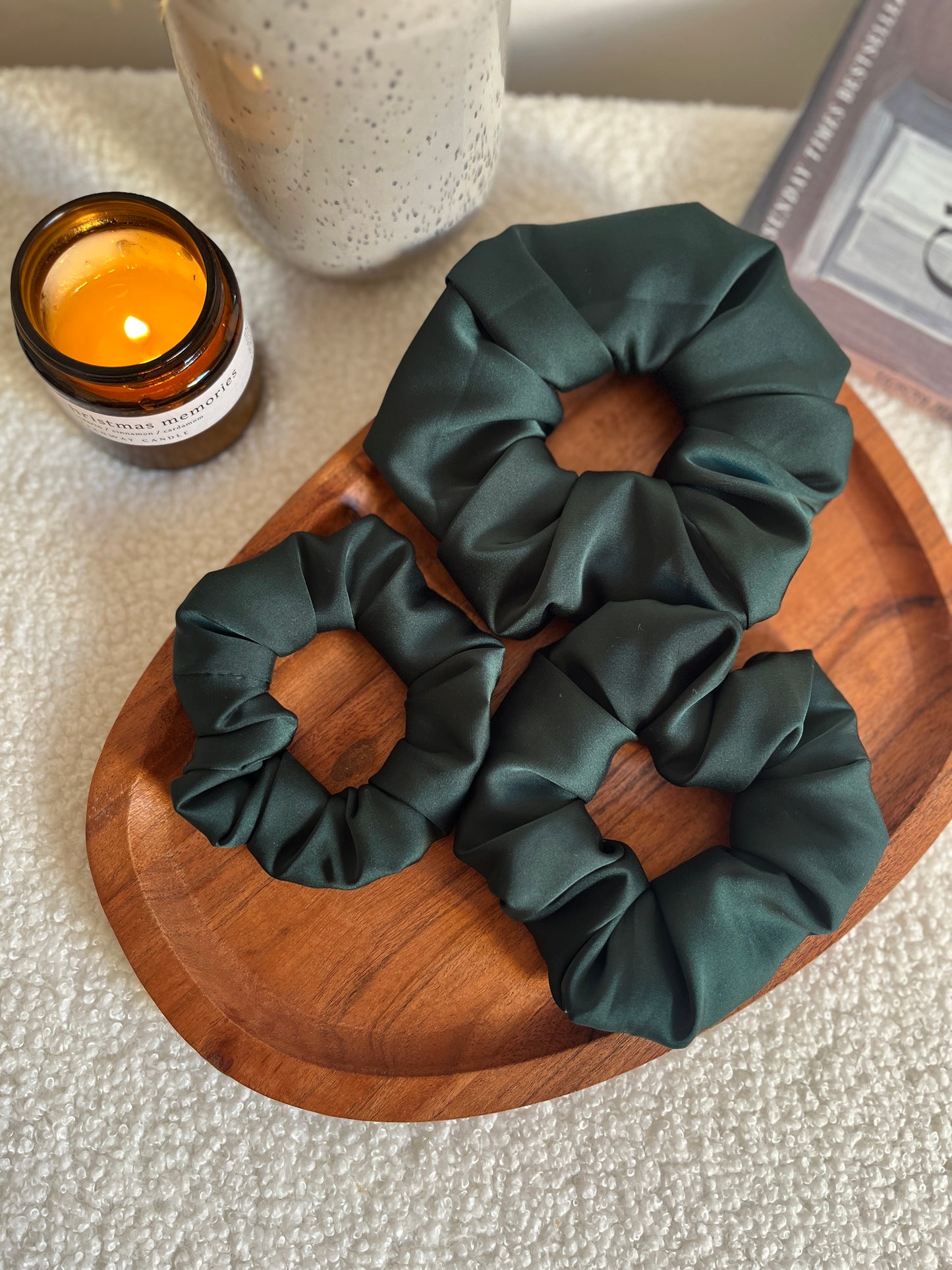 Emerald szatén scrunchie