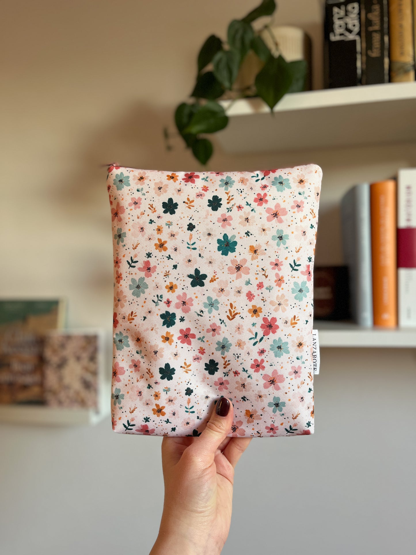 Vízhatlan cipzáros könyvtok • Meadow