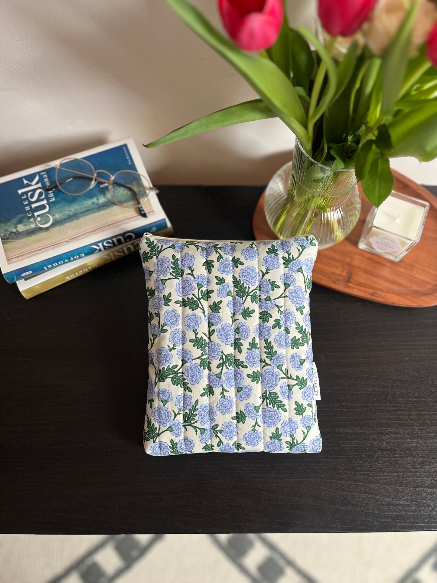 Penelope cipzáros könyvtok