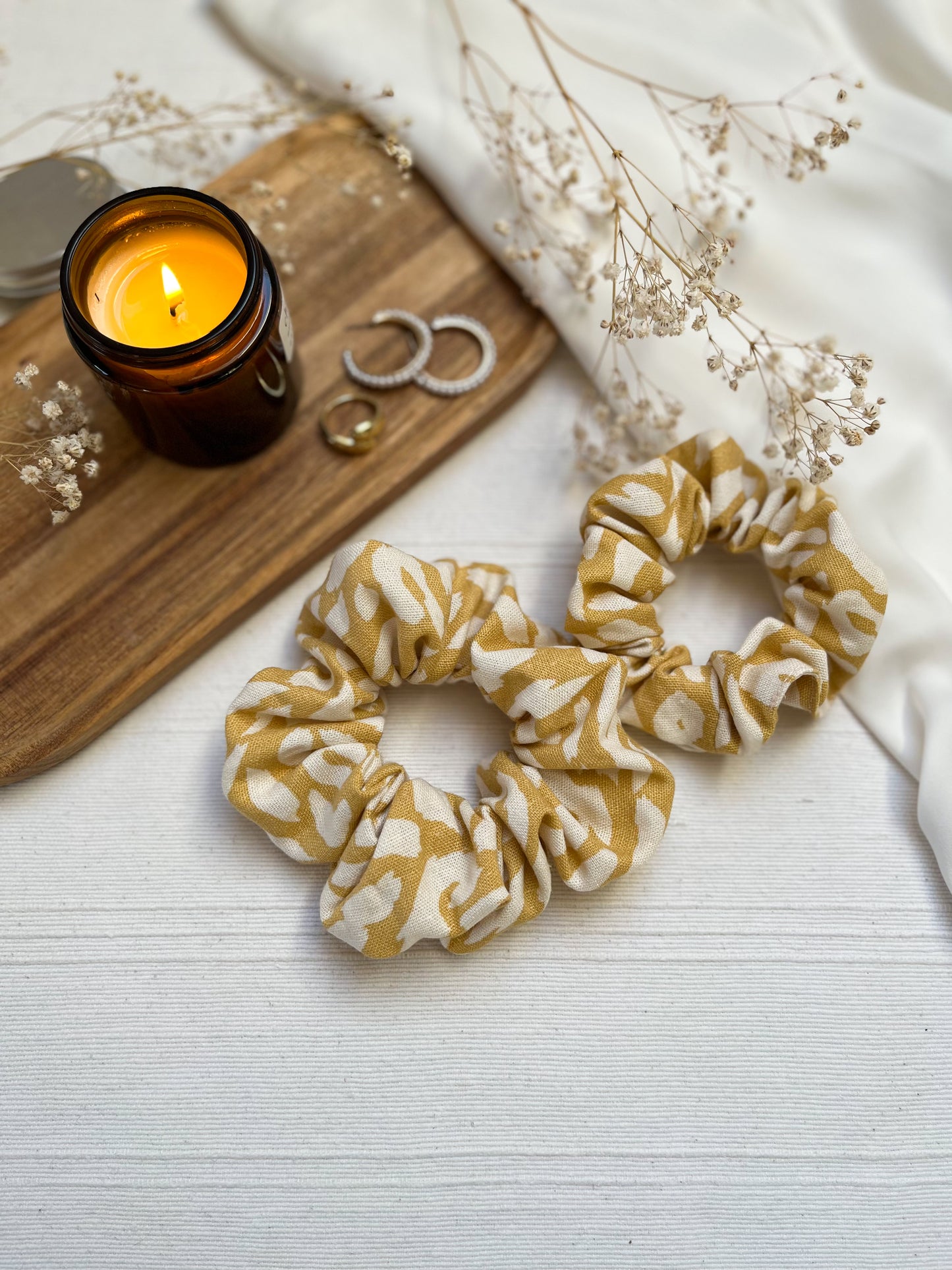 Harper Linen scrunchie